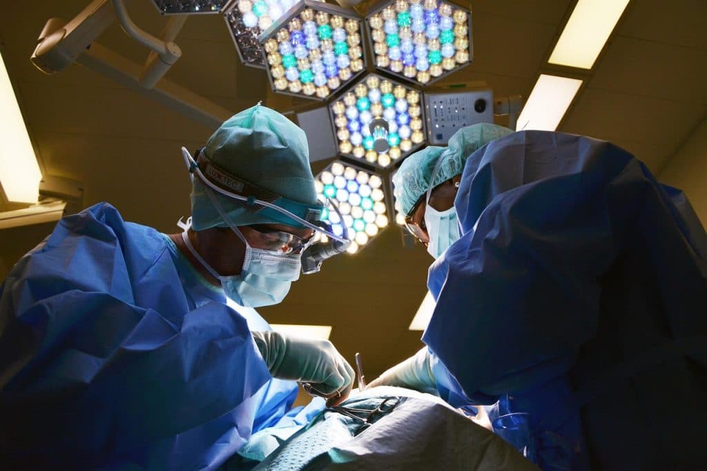 Första robotoperationen på långdistans – kirurg i London, patient i Gibraltar