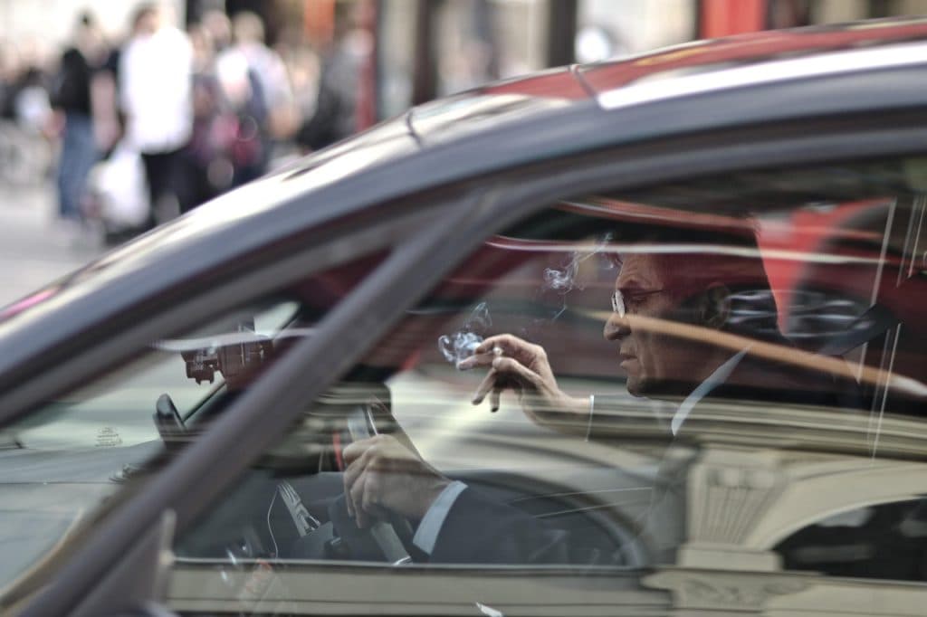 Gråter i bilen? Så hanterar du situationen – experttips