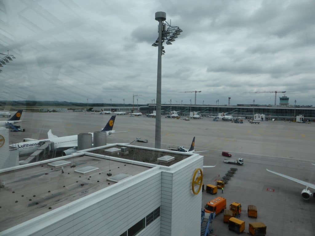 Alma Lindvall flygplats – 13-åring lämnades ensam på storflygplats