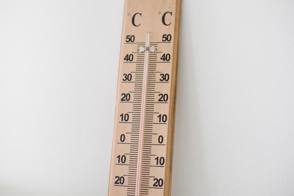 Högsommarvärme i Storbritannien – temperaturer upp till 33 grader